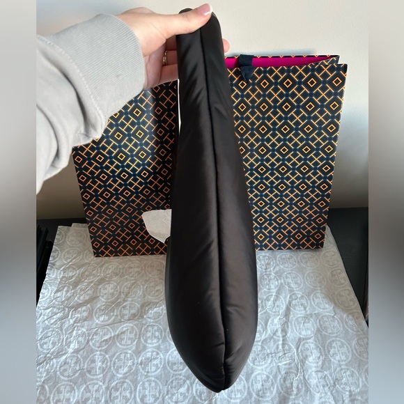 Tory Burch Britten Nylon Puffy Shoulder Bag Black Silver - Picture 2 of 13